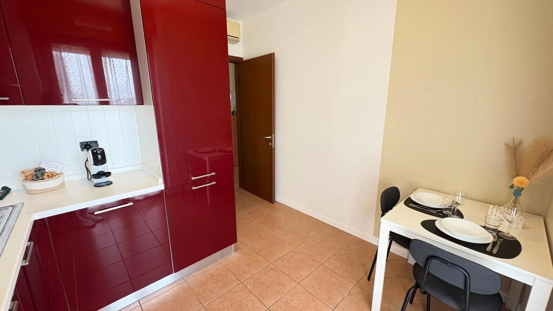 Spazio Breda - Free Garage, Metro M1, Balcony Apartment