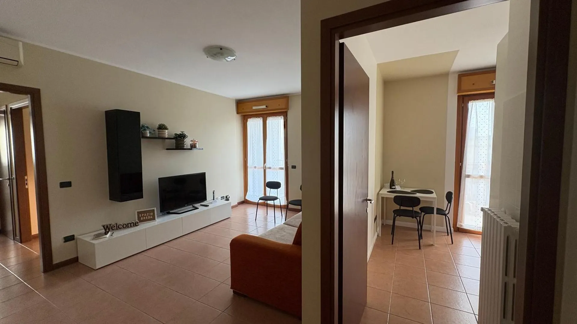 Appartement Spazio Breda - Free Garage - M1 Subway Milaan